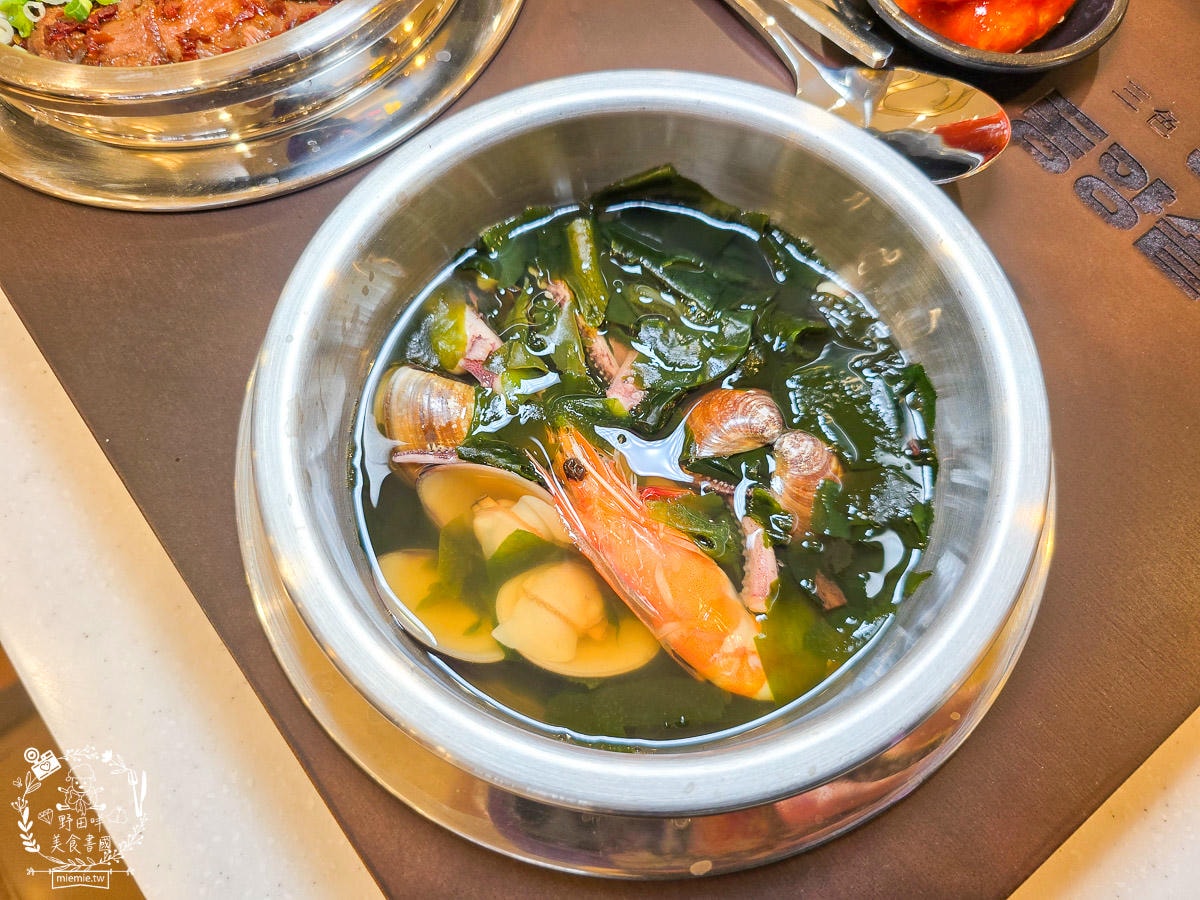 高雄[三色三味삼색삼미]台灣首間韓國首爾連鎖釜飯豆腐煲第一品牌在漢神巨蛋！「釜飯KO天才」李旼奎領軍 傳承與創新的正統釜飯魅力