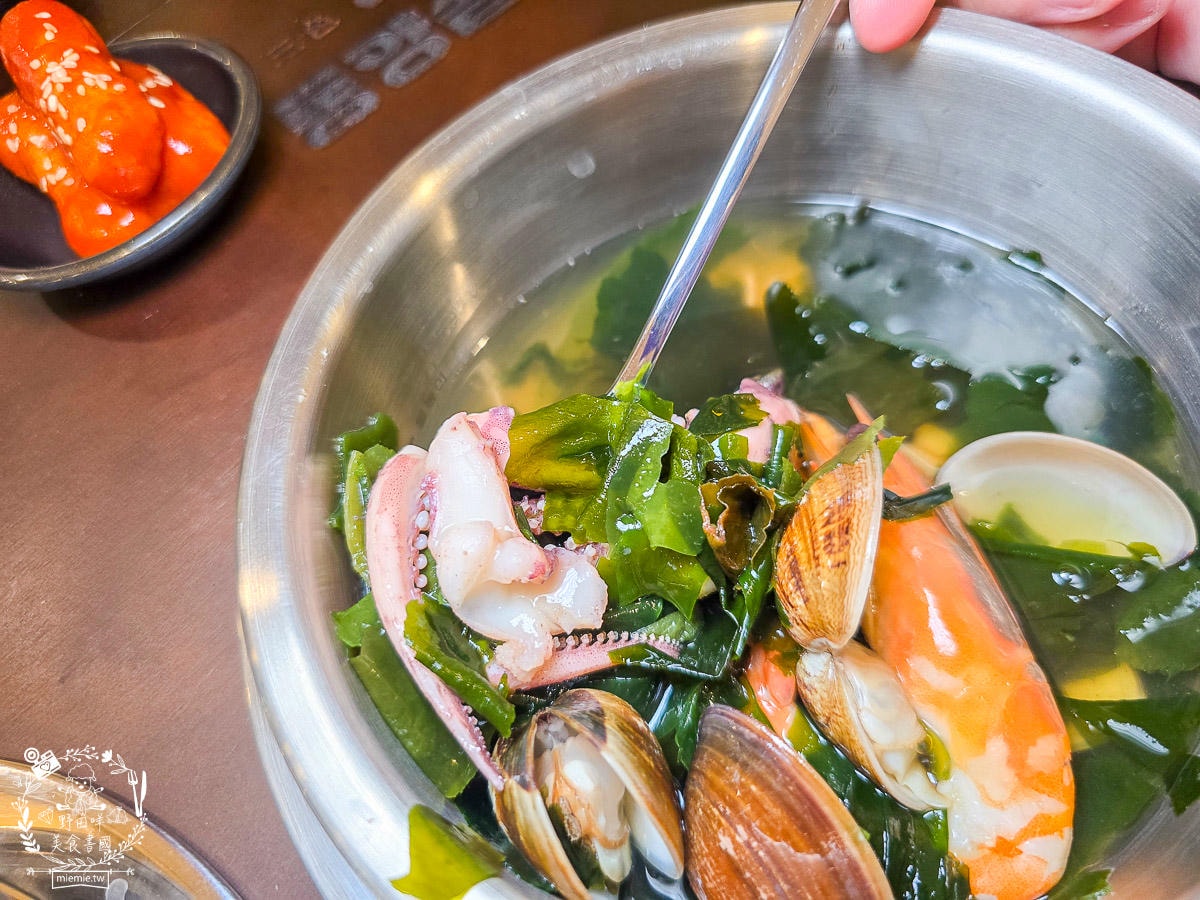 高雄[三色三味삼색삼미]台灣首間韓國首爾連鎖釜飯豆腐煲第一品牌在漢神巨蛋！「釜飯KO天才」李旼奎領軍 傳承與創新的正統釜飯魅力