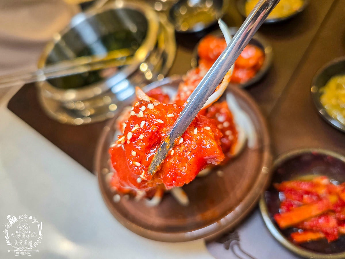 高雄[三色三味삼색삼미]台灣首間韓國首爾連鎖釜飯豆腐煲第一品牌在漢神巨蛋！「釜飯KO天才」李旼奎領軍 傳承與創新的正統釜飯魅力