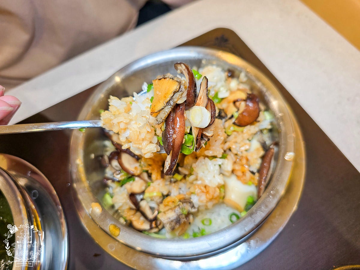 高雄[三色三味삼색삼미]台灣首間韓國首爾連鎖釜飯豆腐煲第一品牌在漢神巨蛋！「釜飯KO天才」李旼奎領軍 傳承與創新的正統釜飯魅力