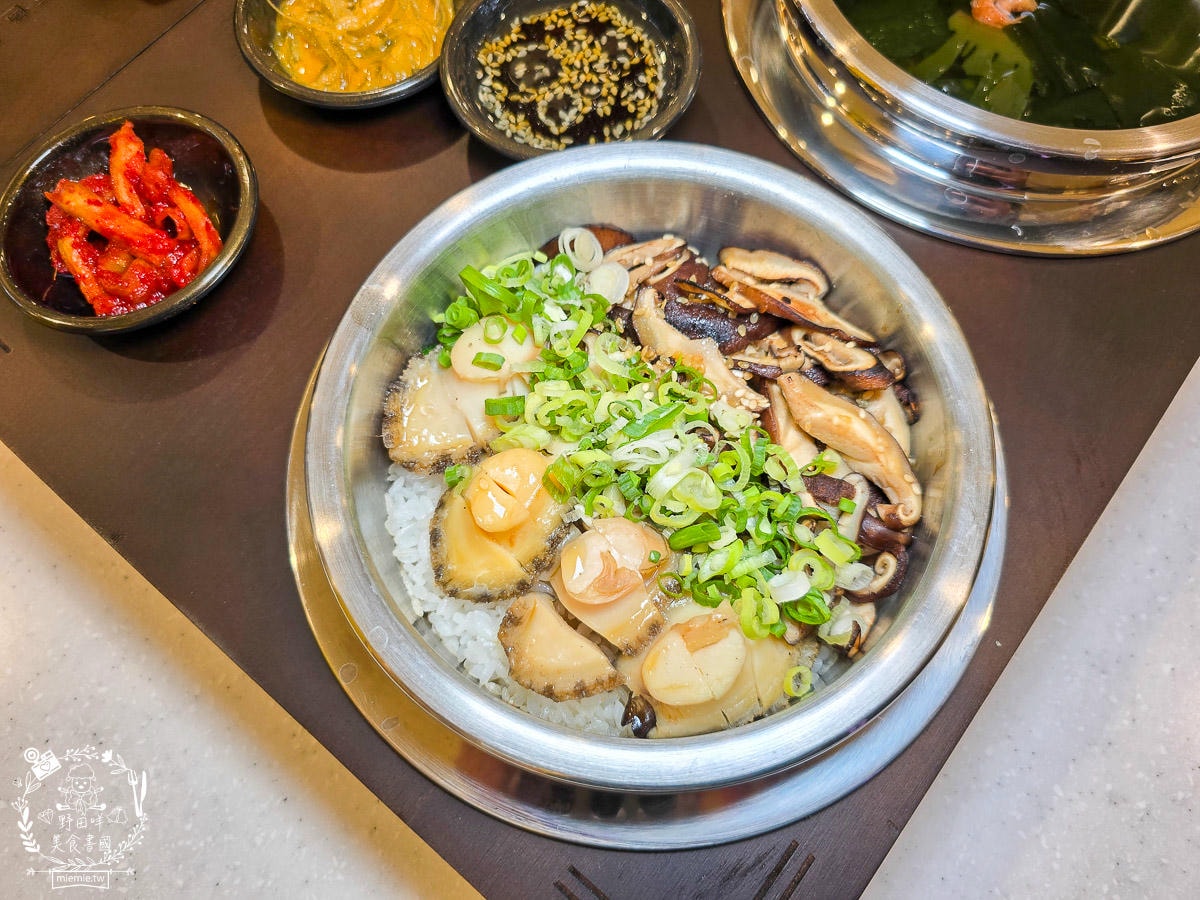 高雄[三色三味삼색삼미]台灣首間韓國首爾連鎖釜飯豆腐煲第一品牌在漢神巨蛋！「釜飯KO天才」李旼奎領軍 傳承與創新的正統釜飯魅力