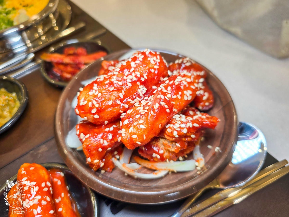 高雄[三色三味삼색삼미]台灣首間韓國首爾連鎖釜飯豆腐煲第一品牌在漢神巨蛋！「釜飯KO天才」李旼奎領軍 傳承與創新的正統釜飯魅力
