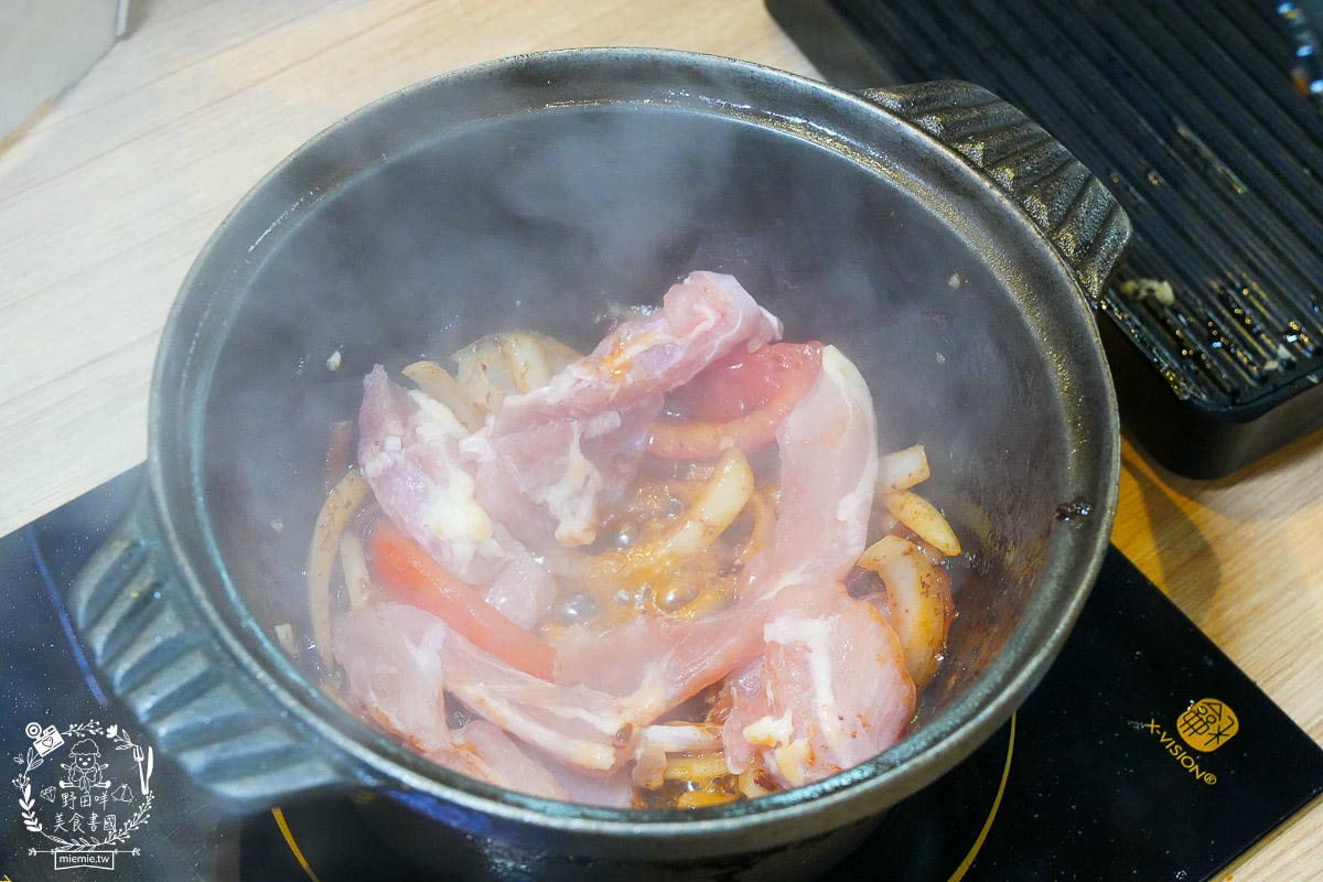 肉多多火鍋鳳山青年店｜平日午餐/宵夜不限時只要268元70多種自助吧吃到飽！文山特區火鍋吃到飽推薦！