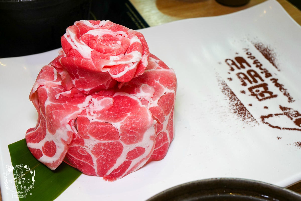 肉多多火鍋鳳山青年店｜平日午餐/宵夜不限時只要268元70多種自助吧吃到飽！文山特區火鍋吃到飽推薦！