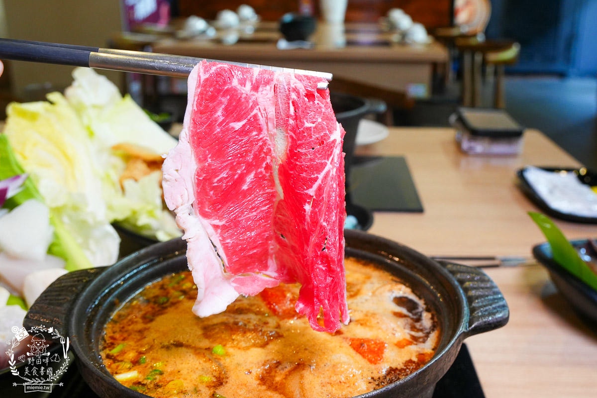 肉多多火鍋鳳山青年店｜平日午餐/宵夜不限時只要268元70多種自助吧吃到飽！文山特區火鍋吃到飽推薦！