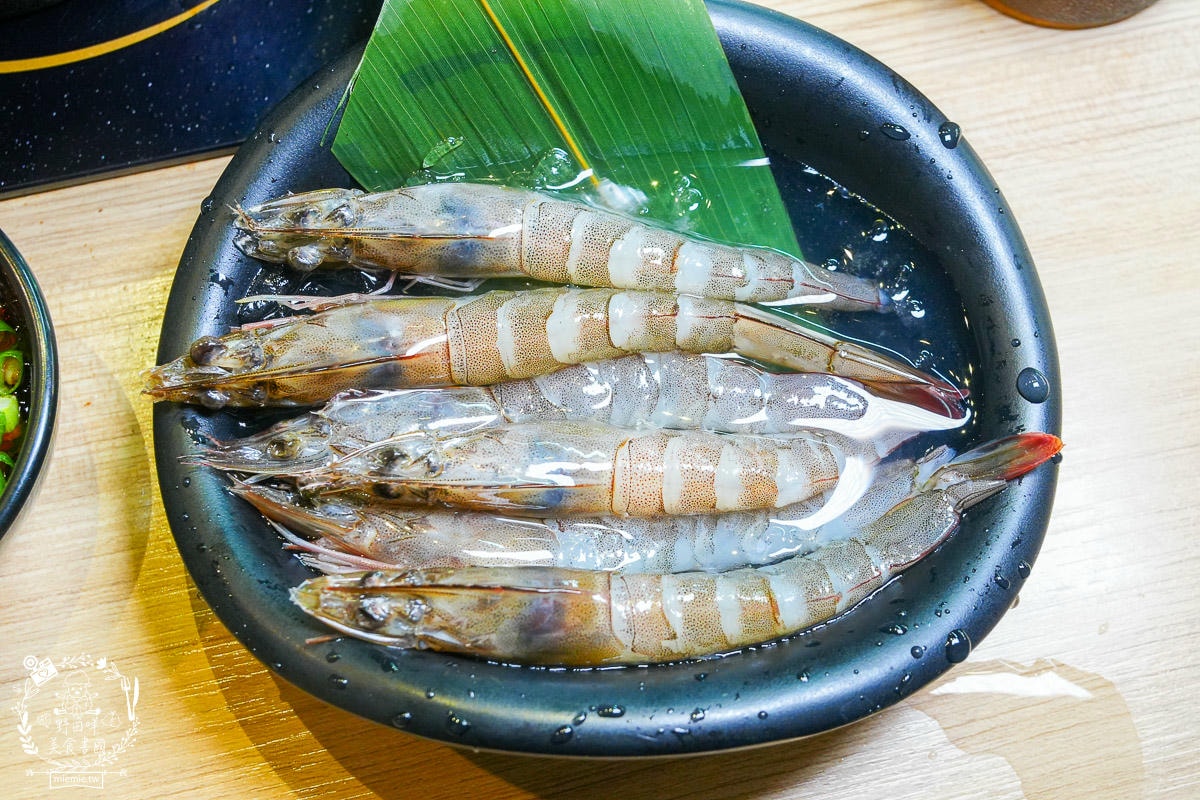 肉多多火鍋鳳山青年店｜平日午餐/宵夜不限時只要268元70多種自助吧吃到飽！文山特區火鍋吃到飽推薦！
