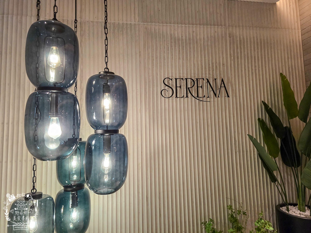 高雄日航酒店SERENA全日餐廳自助吃到飽|超強海鮮區跟牛排、肋排！生魚片也相當厚實新鮮！