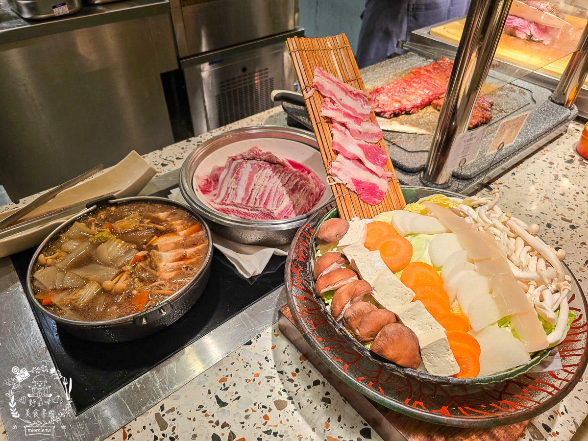 高雄日航酒店SERENA全日餐廳自助吃到飽|超強海鮮區跟牛排、肋排！生魚片也相當厚實新鮮！