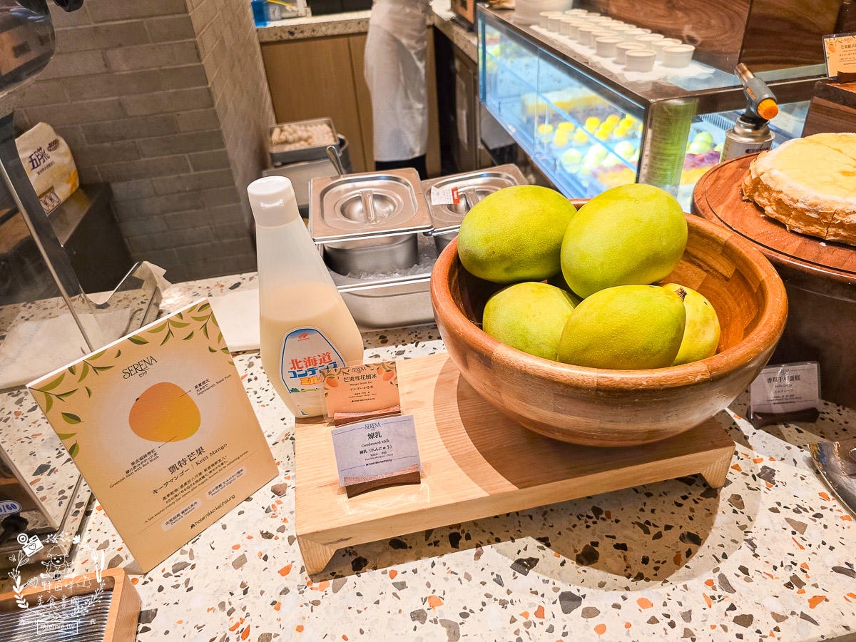 高雄日航酒店SERENA全日餐廳自助吃到飽|超強海鮮區跟牛排、肋排！生魚片也相當厚實新鮮！