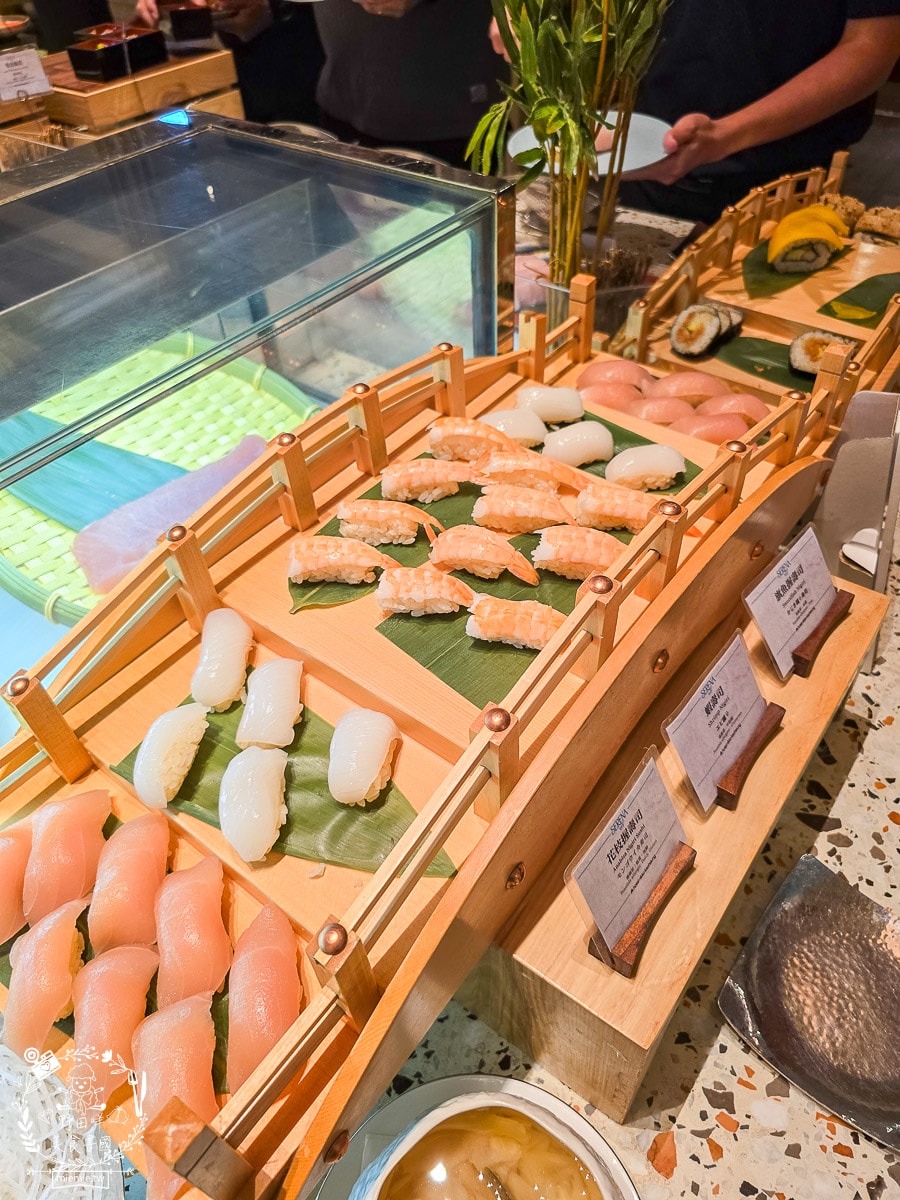 高雄日航酒店SERENA全日餐廳自助吃到飽|超強海鮮區跟牛排、肋排！生魚片也相當厚實新鮮！