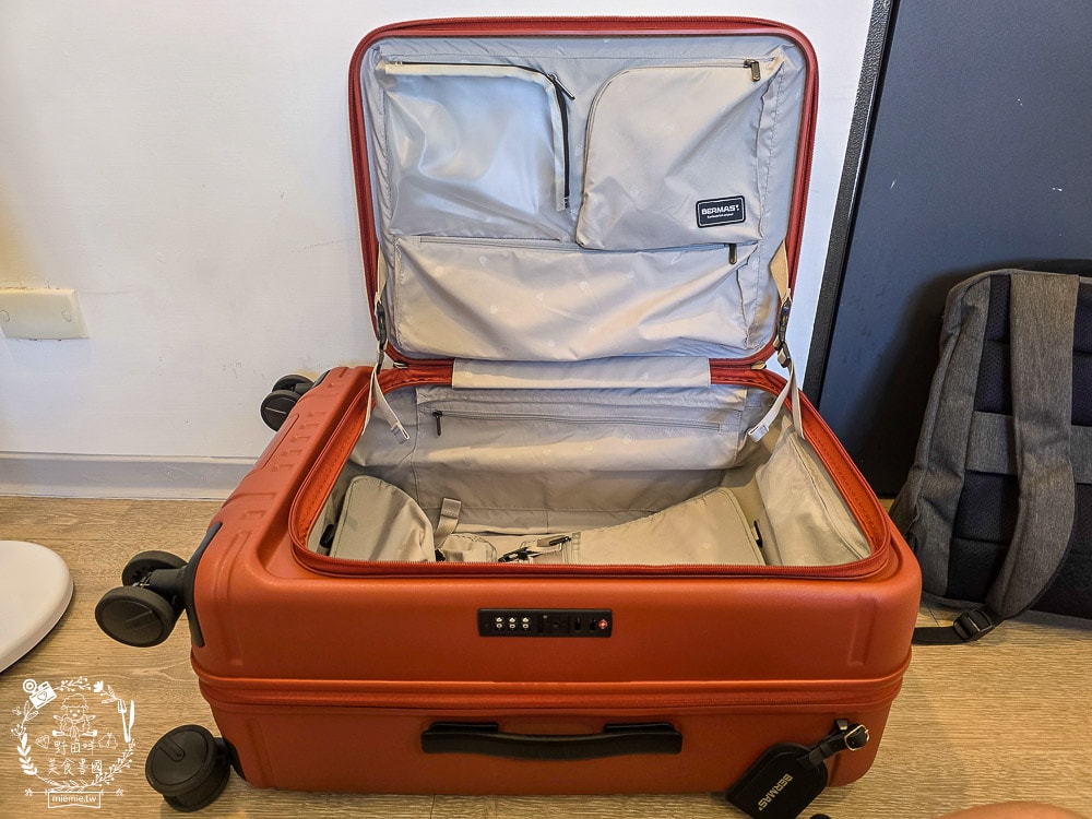 SWISS STYLE BERMAS TOP 2.0升級版上掀前開式煞車行李箱|超耐用又好拉拖得上掀式行李箱推薦！