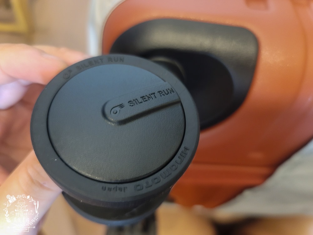 SWISS STYLE BERMAS TOP 2.0升級版上掀前開式煞車行李箱|超耐用又好拉拖得上掀式行李箱推薦！