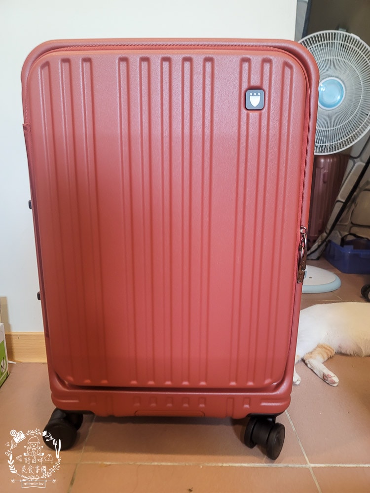 SWISS STYLE BERMAS TOP 2.0升級版上掀前開式煞車行李箱|超耐用又好拉拖得上掀式行李箱推薦！