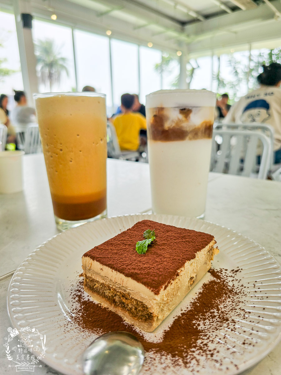 泮咖啡PAMMA COFFEE|高雄蓮池潭絕美玻璃屋咖啡廳！環湖景色賞心悅目超好拍照打卡！