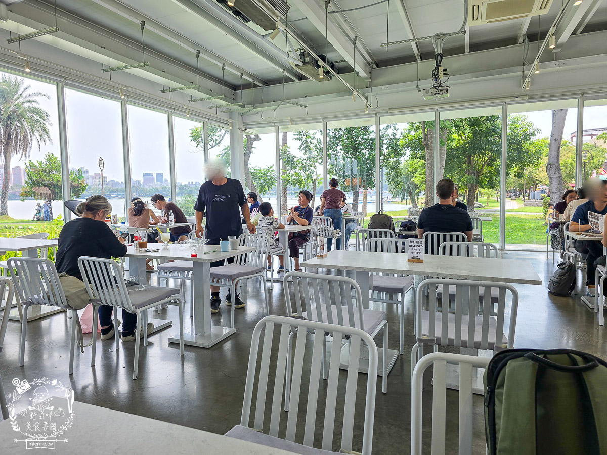 泮咖啡PAMMA COFFEE|高雄蓮池潭絕美玻璃屋咖啡廳！環湖景色賞心悅目超好拍照打卡！