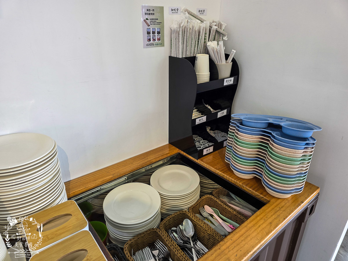 泮咖啡PAMMA COFFEE|高雄蓮池潭絕美玻璃屋咖啡廳！環湖景色賞心悅目超好拍照打卡！