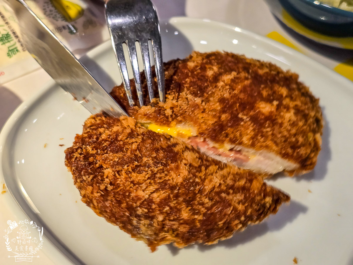 高雄[IKEA瑞典餐廳]每逢假日便大排長龍的瑞典美食！人氣肉完美味必點～IKEA餐廳美食推薦