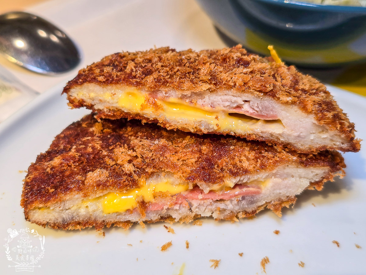 高雄[IKEA瑞典餐廳]每逢假日便大排長龍的瑞典美食！人氣肉完美味必點～IKEA餐廳美食推薦