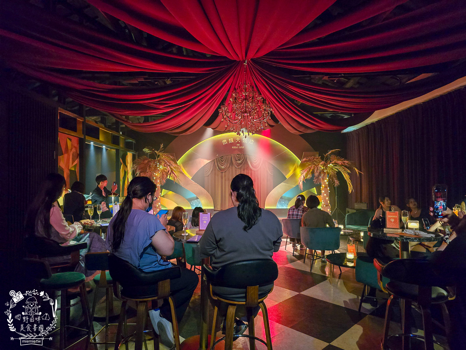 微醺大飯店高雄場落在70年歷史的四層樓老建築開啟沈浸式體驗的微醺旅程!首次攜手叁式共創AI 互動!一樓展廳可拍照留念!? - 第20張圖