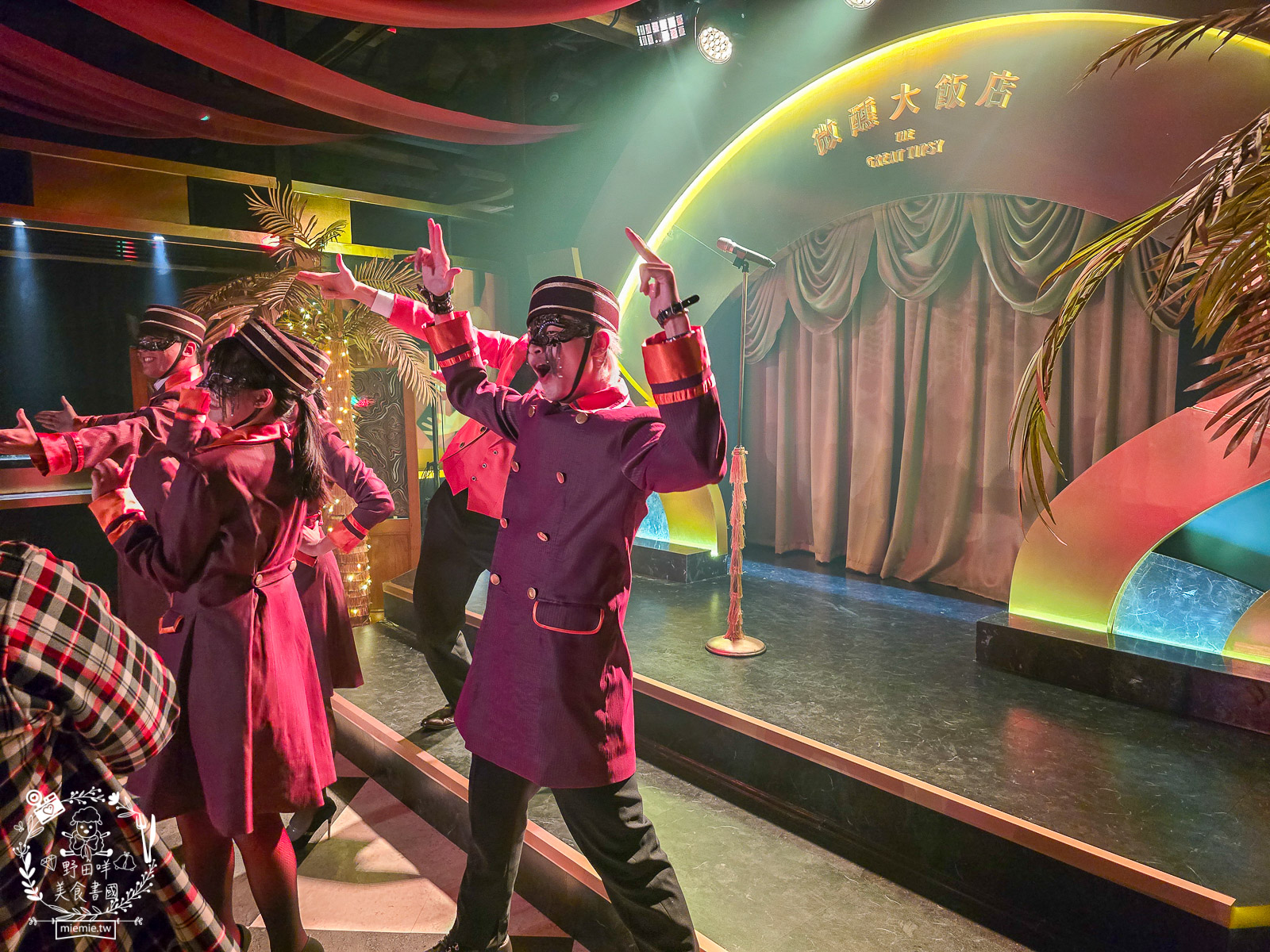 微醺大飯店高雄場落在70年歷史的四層樓老建築開啟沈浸式體驗的微醺旅程!首次攜手叁式共創AI 互動!一樓展廳可拍照留念!? - 第28張圖