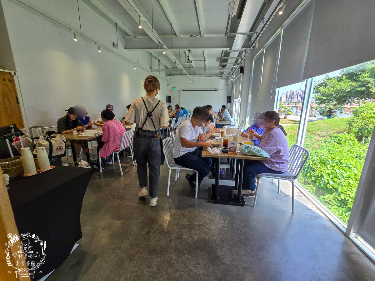 泮咖啡PAMMA COFFEE|高雄蓮池潭絕美玻璃屋咖啡廳!環湖景色賞心悅目超好拍照打卡! - 第12張圖