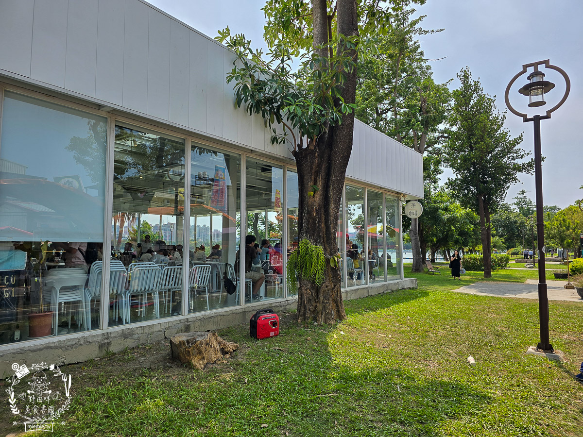 泮咖啡PAMMA COFFEE|高雄蓮池潭絕美玻璃屋咖啡廳!環湖景色賞心悅目超好拍照打卡! - 第4張圖