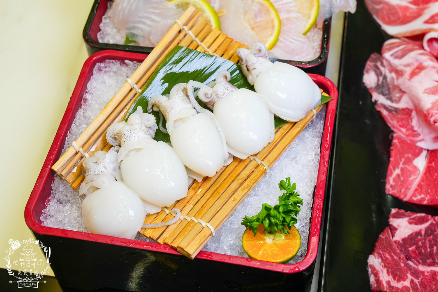 高雄美食｜伊根鍋屋鼎強店奢華 M9+ 和牛與爆炒麻油湯的極致饗宴！最低 298 元起享豐富自助吧，火鍋控的私藏清單