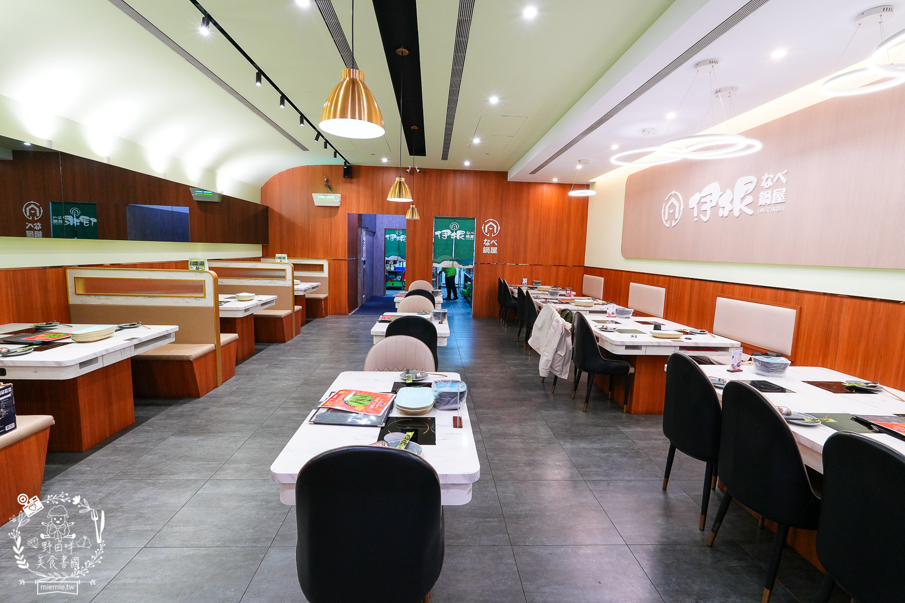 高雄美食|伊根鍋屋鼎強店奢華 M9+ 和牛與爆炒麻油湯的極致饗宴!最低 298 元起享豐富自助吧,火鍋控的私藏清單 - 第6張圖 高雄美食|伊根鍋屋鼎強店奢華 M9+ 和牛與爆炒麻油湯的極致饗宴!最低 298 元起享豐富自助吧,火鍋控的私藏清單