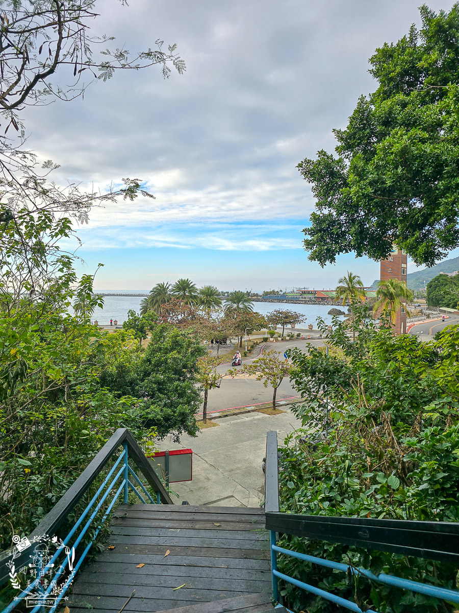 【2026 高雄景點】打狗英國領事館古典玫瑰園文化園區「小王子 125 週年特展」全攻略：門票優惠、夢幻三層下午茶、三大必拍雕像