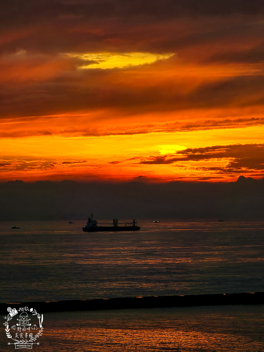 【2026 高雄景點】打狗英國領事館古典玫瑰園文化園區「小王子 125 週年特展」全攻略：門票優惠、夢幻三層下午茶、三大必拍雕像