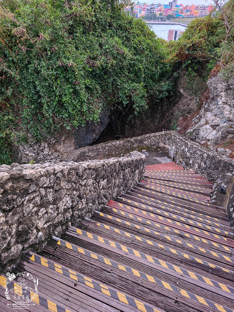 【2026 高雄景點】打狗英國領事館古典玫瑰園文化園區「小王子 125 週年特展」全攻略：門票優惠、夢幻三層下午茶、三大必拍雕像