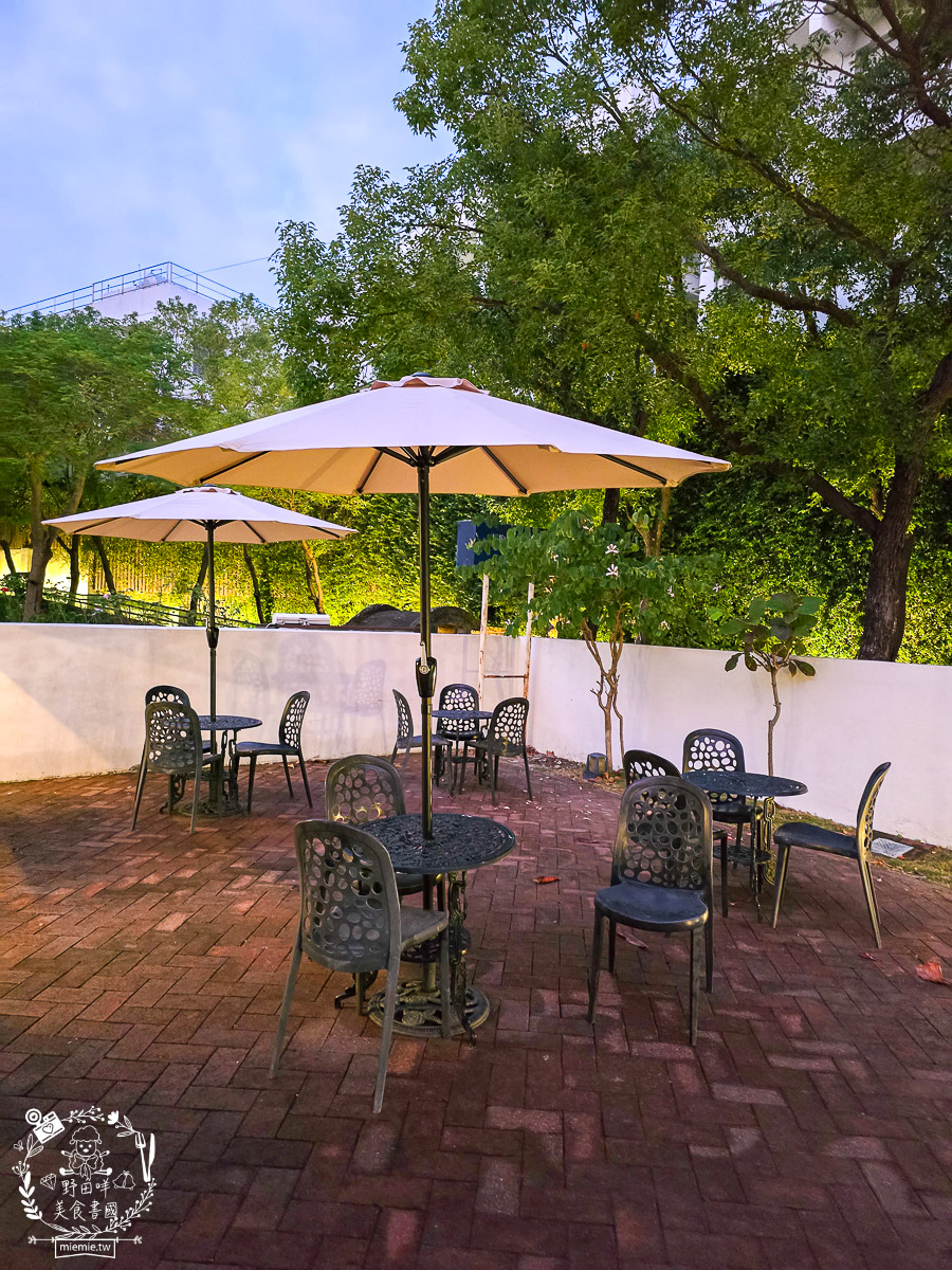 【2026 高雄景點】打狗英國領事館古典玫瑰園文化園區「小王子 125 週年特展」全攻略：門票優惠、夢幻三層下午茶、三大必拍雕像