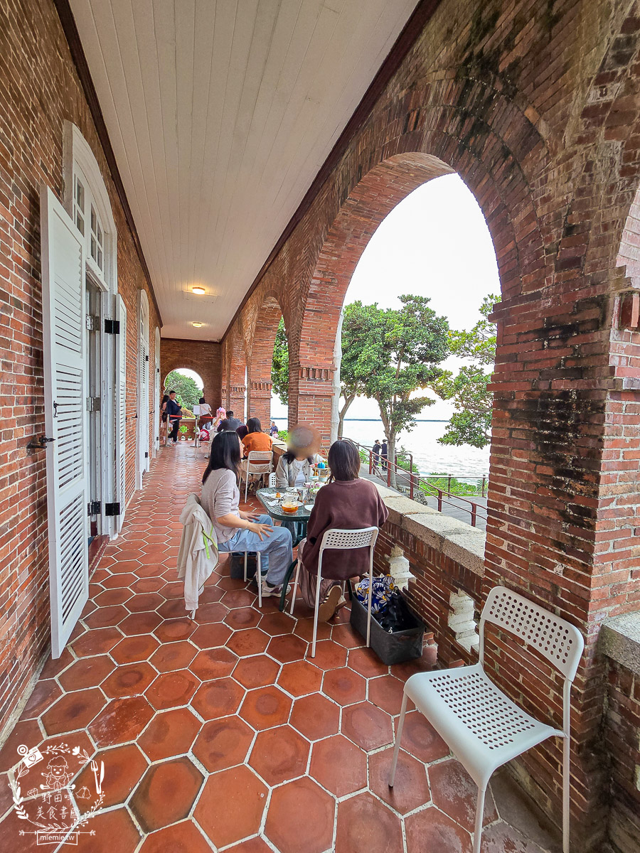 【2026 高雄景點】打狗英國領事館古典玫瑰園文化園區「小王子 125 週年特展」全攻略：門票優惠、夢幻三層下午茶、三大必拍雕像