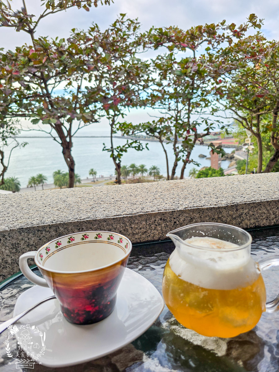 【2026 高雄景點】打狗英國領事館古典玫瑰園文化園區「小王子 125 週年特展」全攻略：門票優惠、夢幻三層下午茶、三大必拍雕像