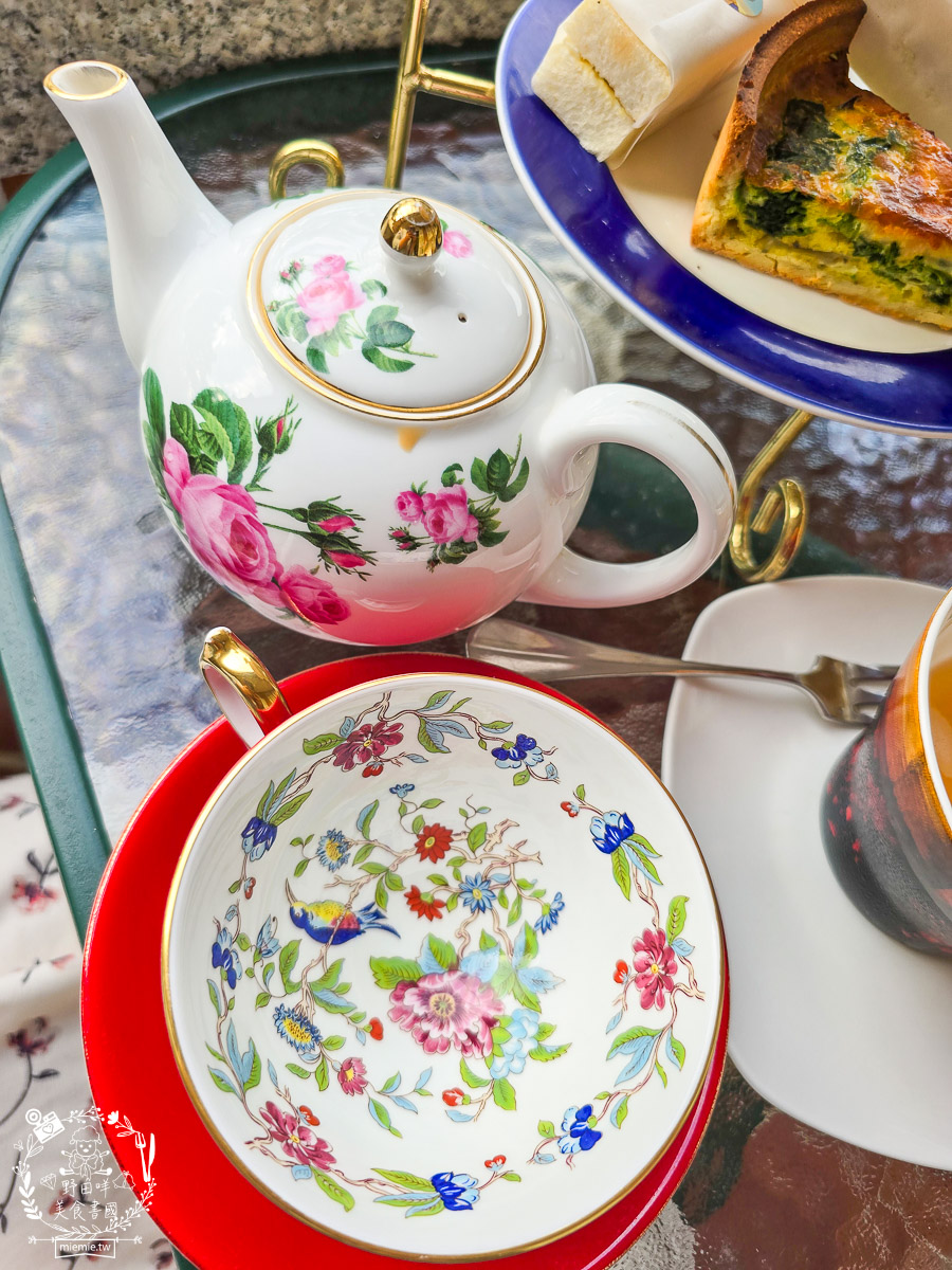 【2026 高雄景點】打狗英國領事館古典玫瑰園文化園區「小王子 125 週年特展」全攻略：門票優惠、夢幻三層下午茶、三大必拍雕像