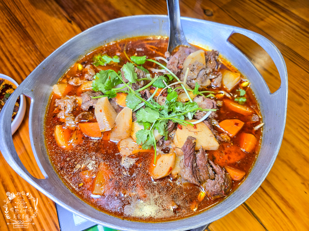 【鳳山美食】川辣道麻辣鍋物｜從重慶小龍蝦到青花椒水煮豬，一桌收服刁嘴老饕！2025鳳山川菜火鍋推薦
