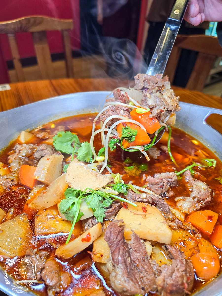 【鳳山美食】川辣道麻辣鍋物｜從重慶小龍蝦到青花椒水煮豬，一桌收服刁嘴老饕！2025鳳山川菜火鍋推薦