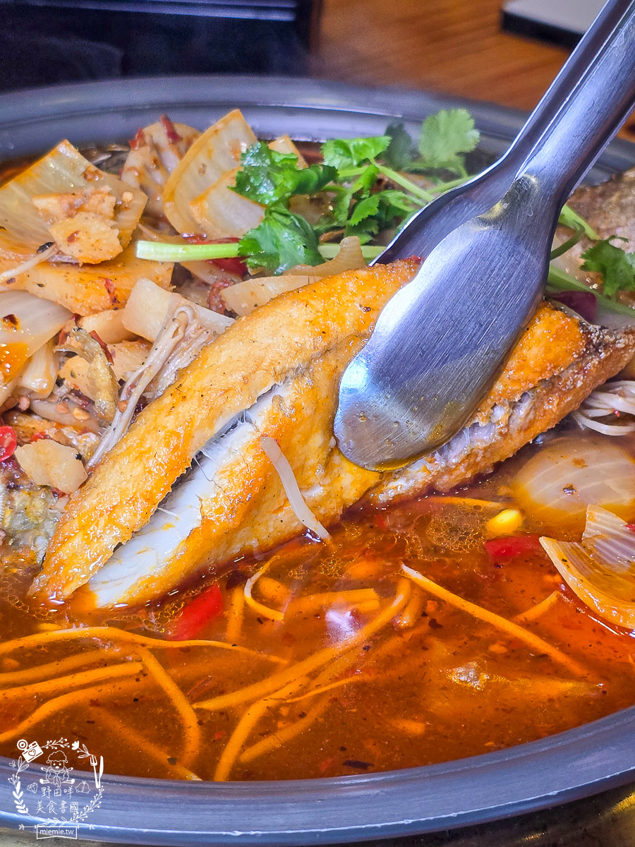 【鳳山美食】川辣道麻辣鍋物｜從重慶小龍蝦到青花椒水煮豬，一桌收服刁嘴老饕！2025鳳山川菜火鍋推薦