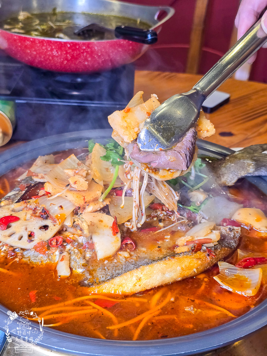 【鳳山美食】川辣道麻辣鍋物｜從重慶小龍蝦到青花椒水煮豬，一桌收服刁嘴老饕！2025鳳山川菜火鍋推薦