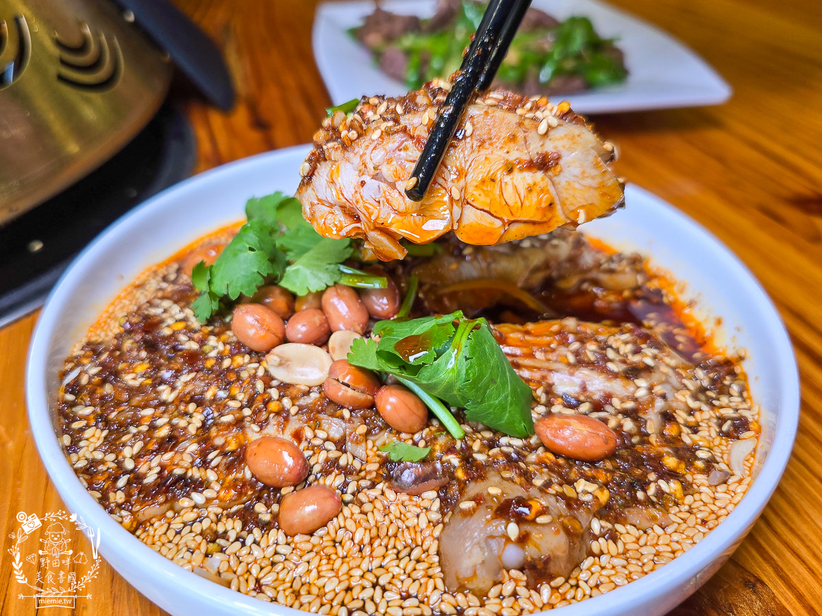 【鳳山美食】川辣道麻辣鍋物｜從重慶小龍蝦到青花椒水煮豬，一桌收服刁嘴老饕！2025鳳山川菜火鍋推薦