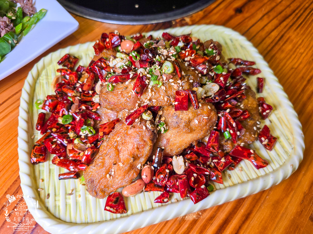 【鳳山美食】川辣道麻辣鍋物｜從重慶小龍蝦到青花椒水煮豬，一桌收服刁嘴老饕！2025鳳山川菜火鍋推薦