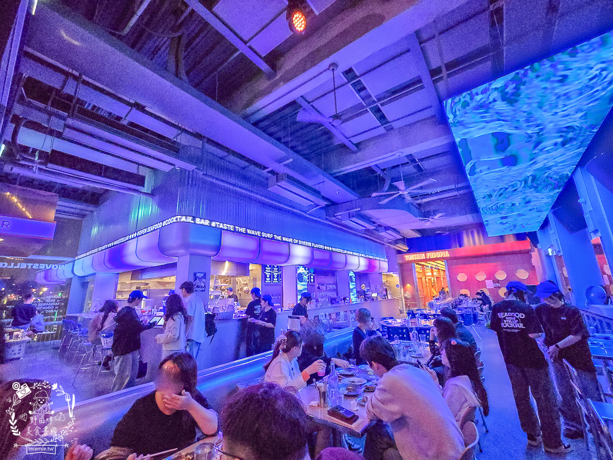 高雄駁二美食｜浪際 WAVE STELLAR｜大港橋旁最潮「台式時髦小吃」，在銀河系裡吃飛碟蚵嗲配夕陽！