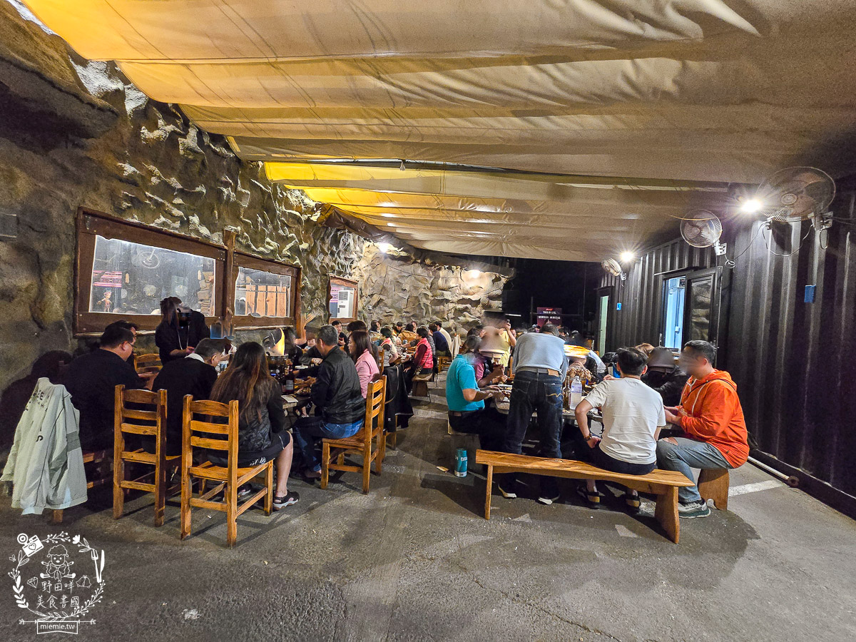 台東美食｜阿里岸原住民風味餐廳｜部落裡的法式饗宴！開箱7,000元超浮誇海陸全餐！白蘭地石頭鍋太震撼！