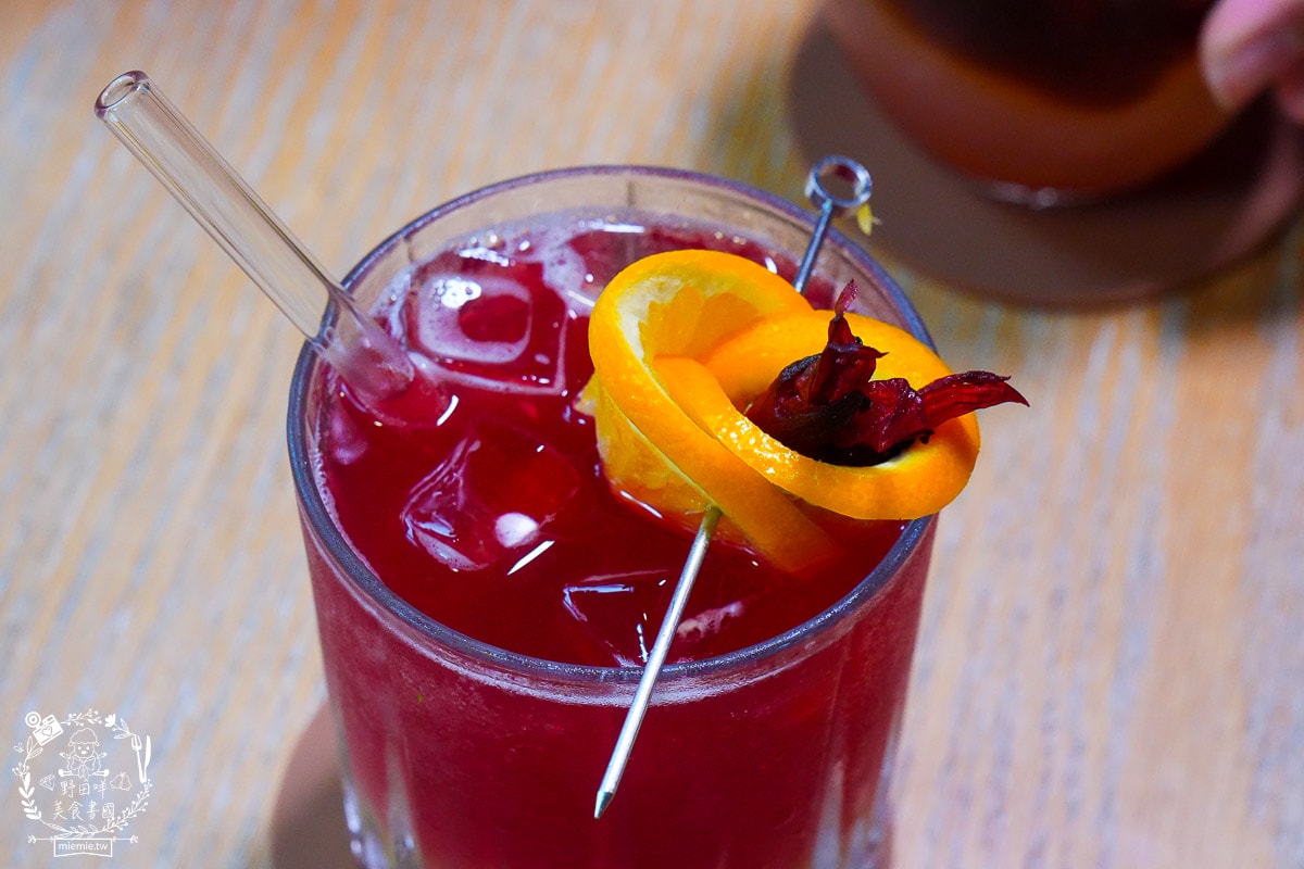 台東美食｜鷗咖啡 AU CAFÉ｜在地風味阿粨餐、得獎創意咖啡與精緻甜點的完美結合！