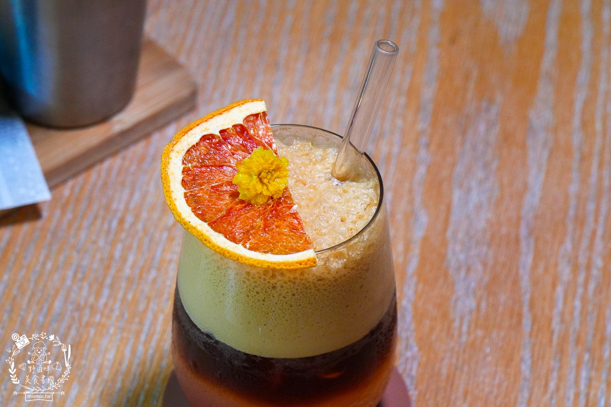 台東美食｜鷗咖啡 AU CAFÉ｜在地風味阿粨餐、得獎創意咖啡與精緻甜點的完美結合！