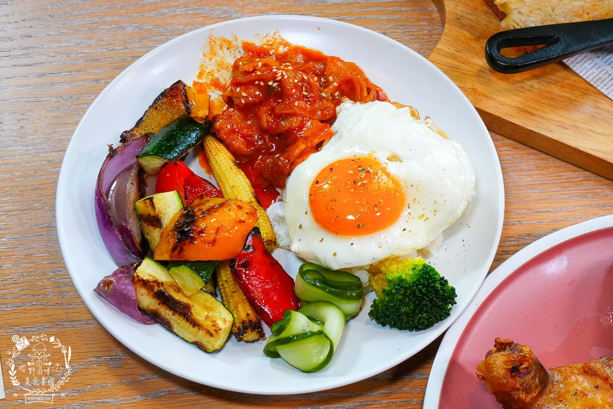 台東美食｜鷗咖啡 AU CAFÉ｜在地風味阿粨餐、得獎創意咖啡與精緻甜點的完美結合！