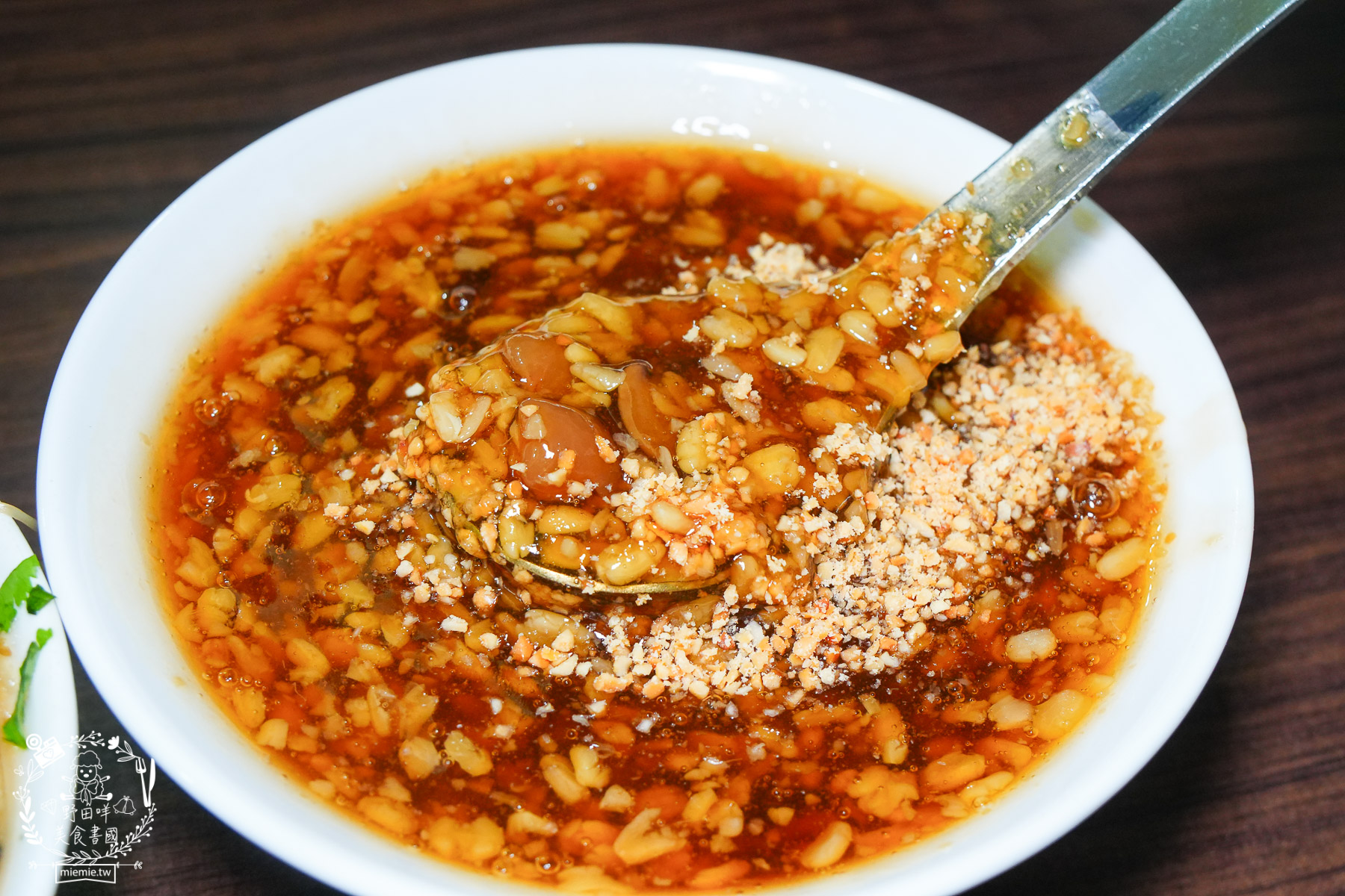 【台東跨年】鐵花商圈三天兩夜爆食攻略：直擊aMEI演唱會搖滾區美食、鐵花商圈在地神店懶人包