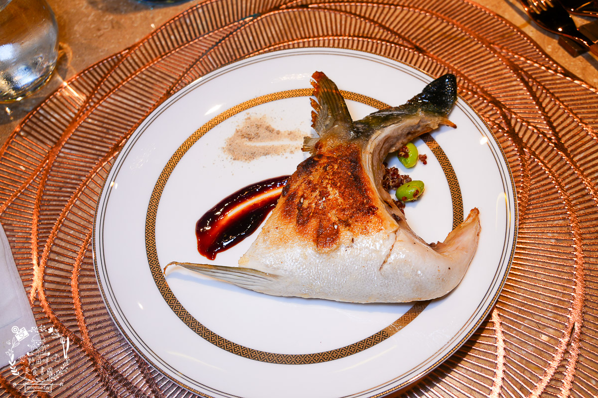 台北頂級鐵板燒第二家店來高雄開店了！商務聚餐、約會、慶生首選！推薦不預約一定吃不到的人氣爆紅無菜單鐵板燒｜明水然原味創意無菜單鐵板燒高雄大立店