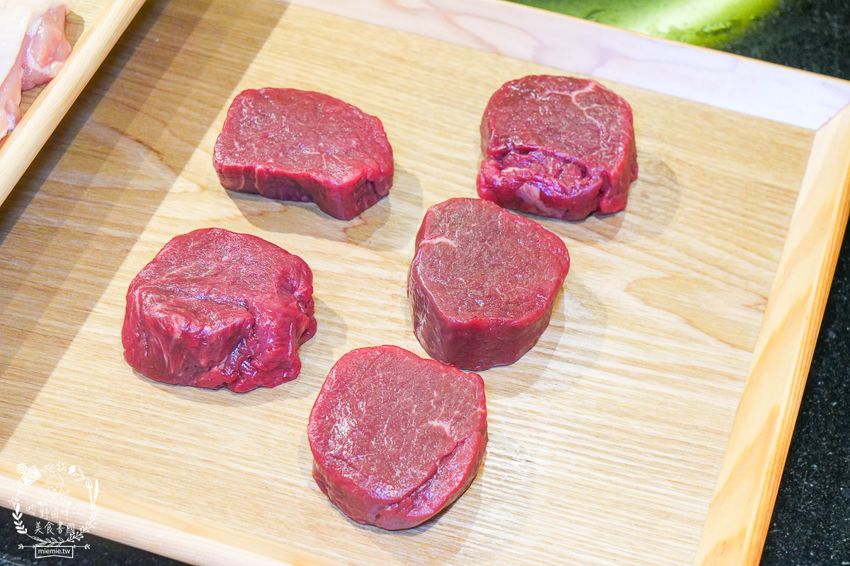 台北頂級鐵板燒第二家店來高雄開店了！商務聚餐、約會、慶生首選！推薦不預約一定吃不到的人氣爆紅無菜單鐵板燒｜明水然原味創意無菜單鐵板燒高雄大立店