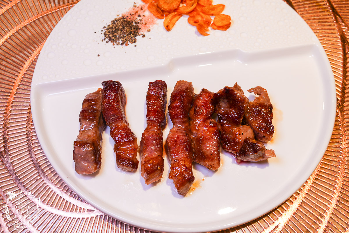 台北頂級鐵板燒第二家店來高雄開店了！商務聚餐、約會、慶生首選！推薦不預約一定吃不到的人氣爆紅無菜單鐵板燒｜明水然原味創意無菜單鐵板燒高雄大立店